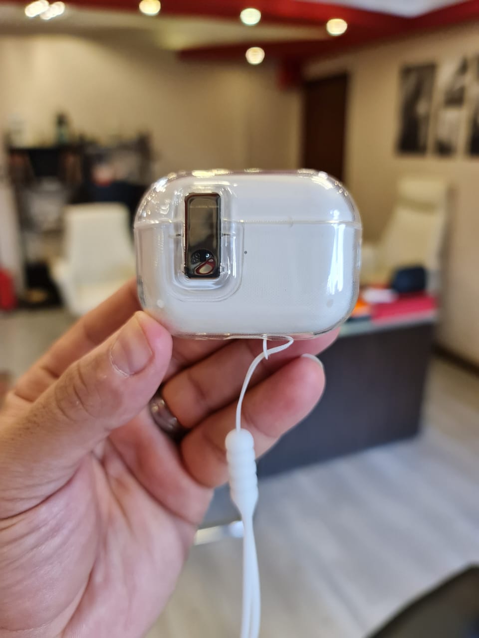 ِAmazing AirPods case with lock