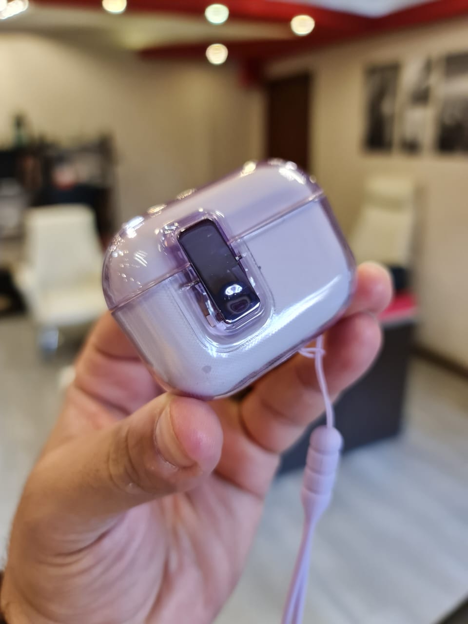 ِAmazing AirPods case with lock