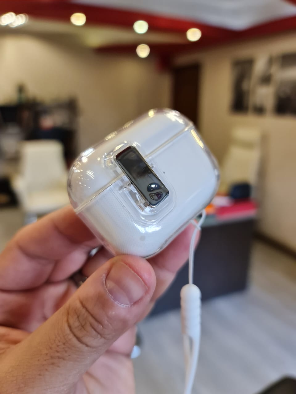 ِAmazing AirPods case with lock